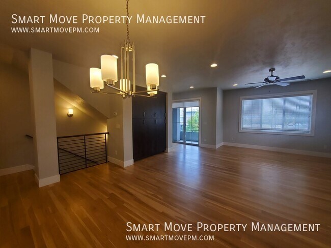 Foto del edificio - 3256 E Thoroughbred Ln