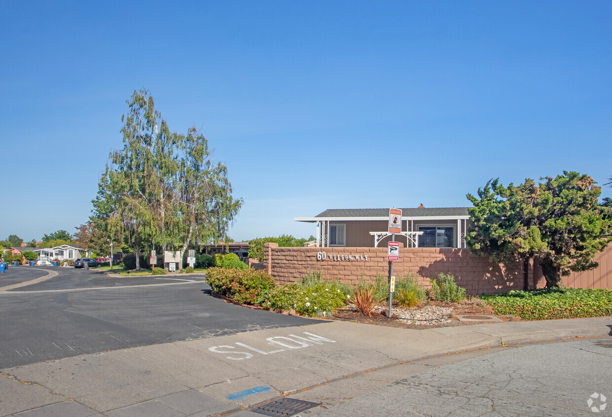 Building Photo - Pioneer Park Mobile Home Park
