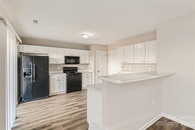 Building Photo - 131 Hunslet Cir