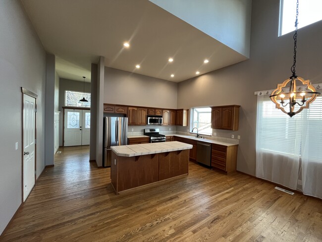 Foto del edificio - 18345 Mt Townsend Dr NE