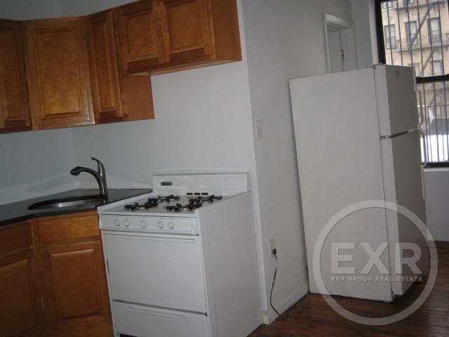 Building Photo - 131 Boerum St
