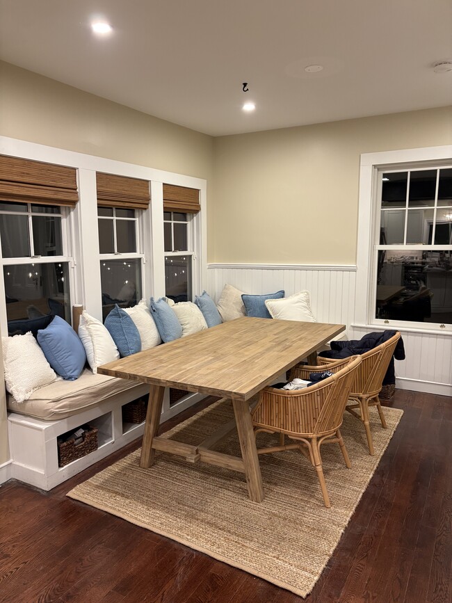 Kitchen eating - 9 Winthrop St