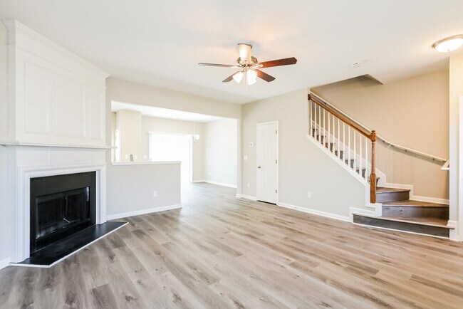 Building Photo - 1010 Annazanes Ct