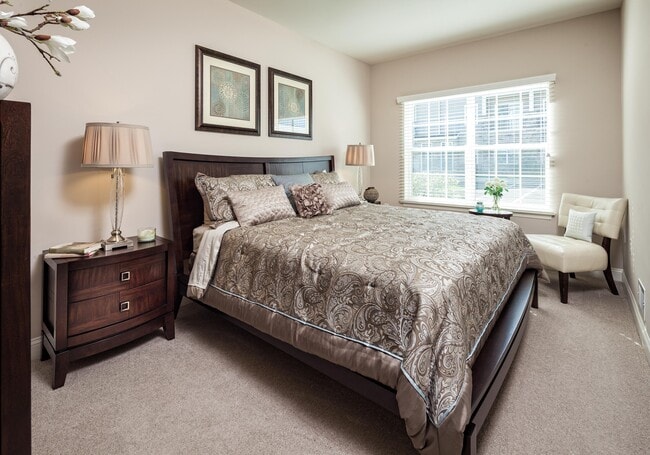 Building Photo - The Avery Townhome Apartments