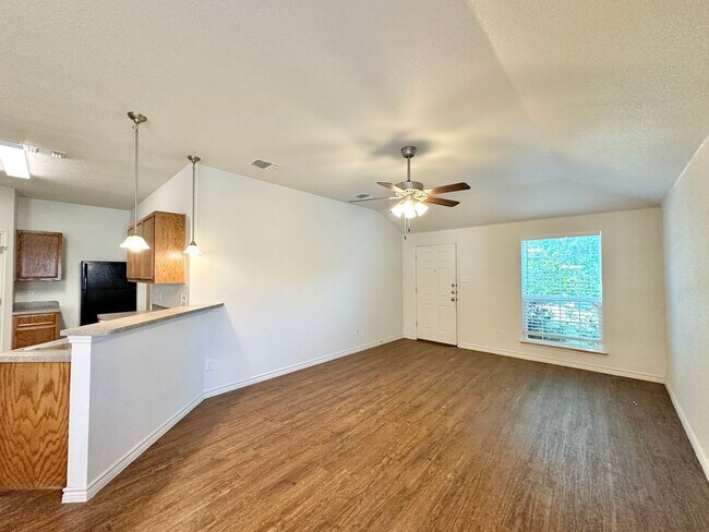 Building Photo - 304 Harley Dr