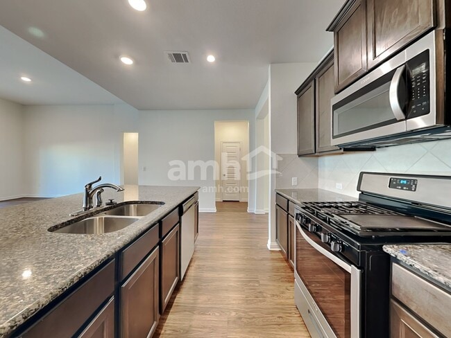 Building Photo - 5813 Monmarte Cove