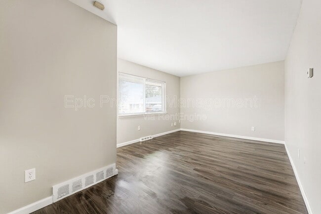 Building Photo - 1016 Montie Rd