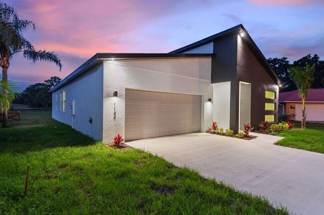 Building Photo - 113 Victoria Ln