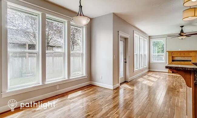 Foto del edificio - 15219 Northeast 81st Way, Vancouver, WA, 9...