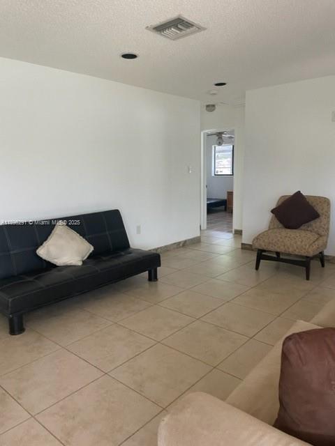 Foto del edificio - 6141 Wiley St