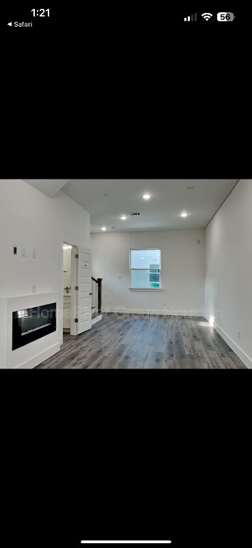 Foto del edificio - 4512 Brinkley St