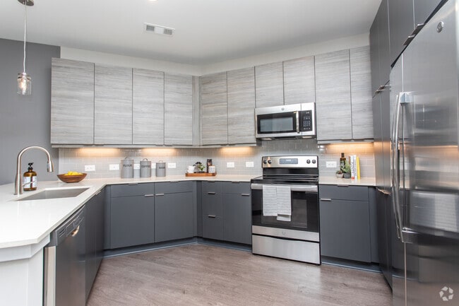 Interior Photo - The Jade at Avondale