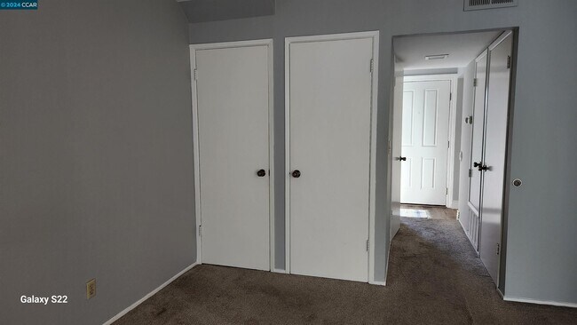 Building Photo - 1830 Holland Dr