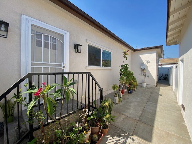 Foto del edificio - 3245 Rosemead Pl