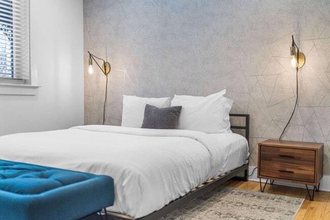 Foto del edificio - 1136 Crescent Ave NE