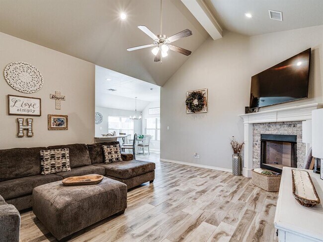 Foto del edificio - 3308 White Horse Dr