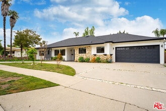 Building Photo - 4801 Heaven Ave