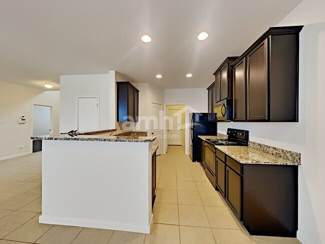 Foto del edificio - 12898 Cedarcreek Trl