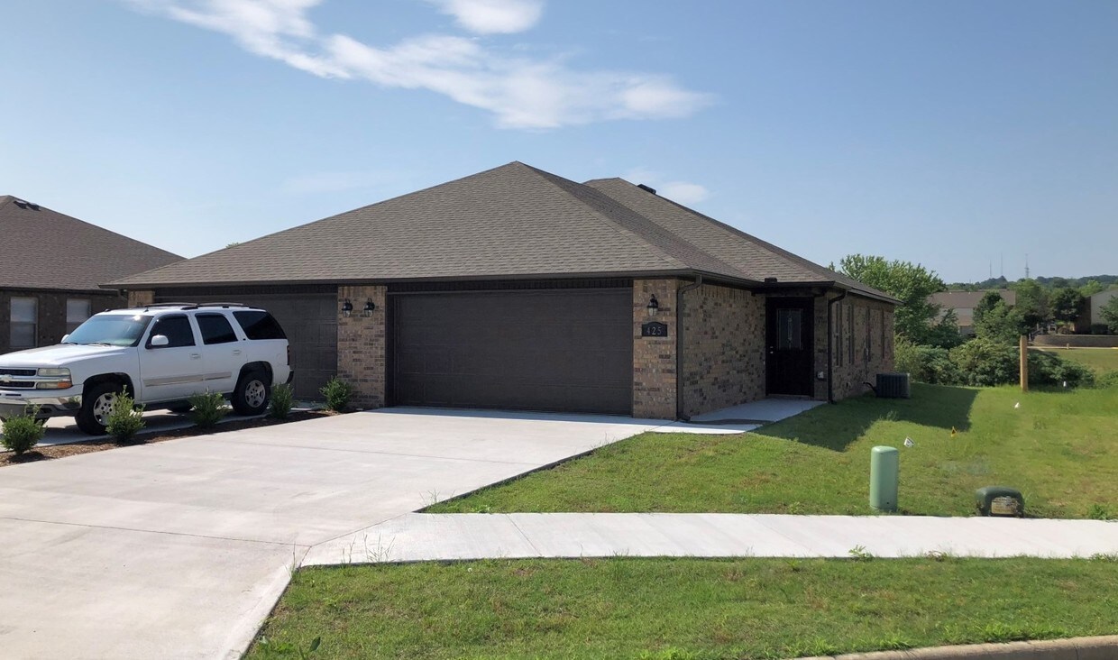 425 Crestview Dr, Van Buren, AR 72956 Apartments in Van Buren, AR