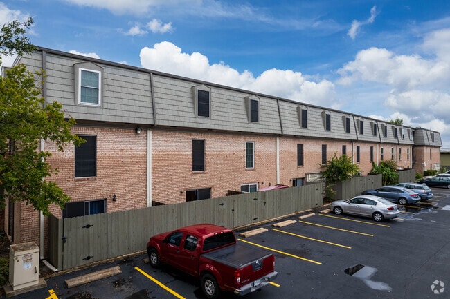 Building Photo - The Summit Condominiums