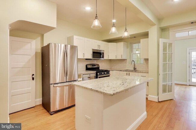 Photo - 628 Madison St NW Townhome