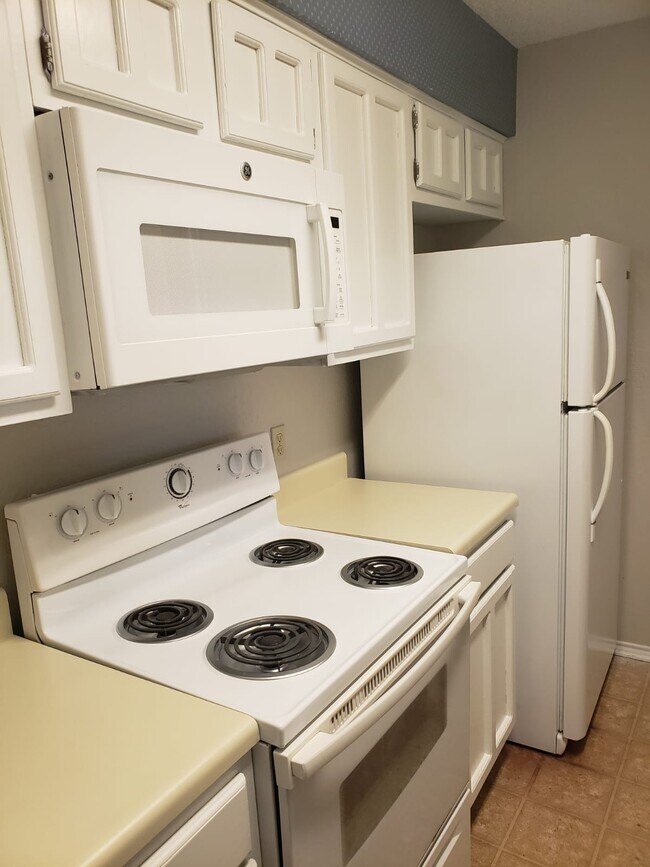 Cocina - 1202 Thorpe Ln