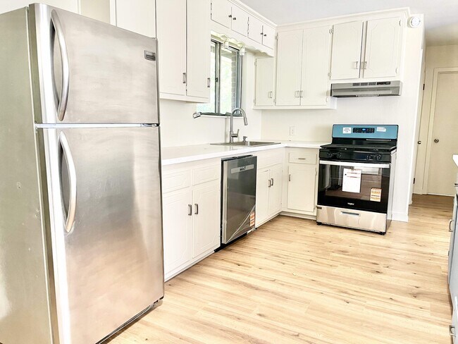 Foto del edificio - 545 Highland Park Dr