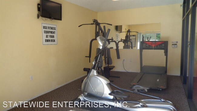 Building Photo - 617-687 N Las Posas Rd