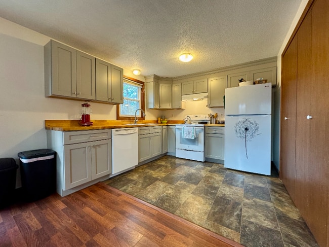 Foto del edificio - 27 N Hillside Rd