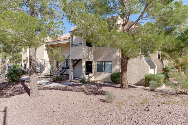 Building Photo - Stylish Remodeled 2-Bedroom Condo with Balcony * Move In Special  *