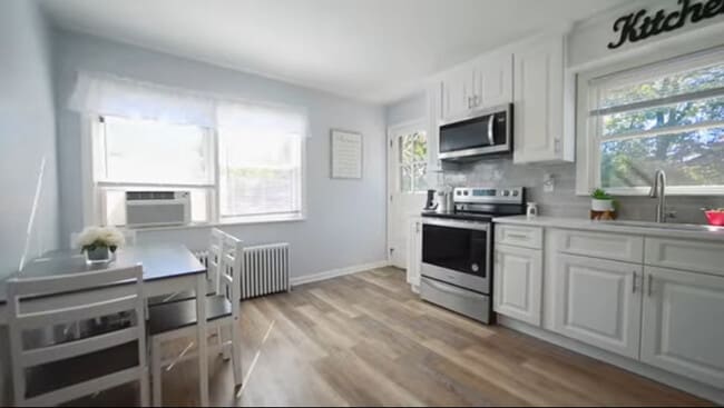 Foto del edificio - 611 Frost Rd