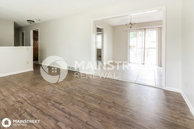 Building Photo - 12206 E 57th St, Kansas City, MO 64133