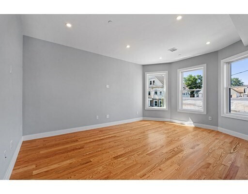 Building Photo - 2-4 Mt Vernon St