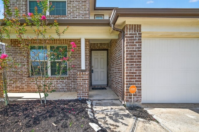 Building Photo - 718 Harvest Bluff Dr
