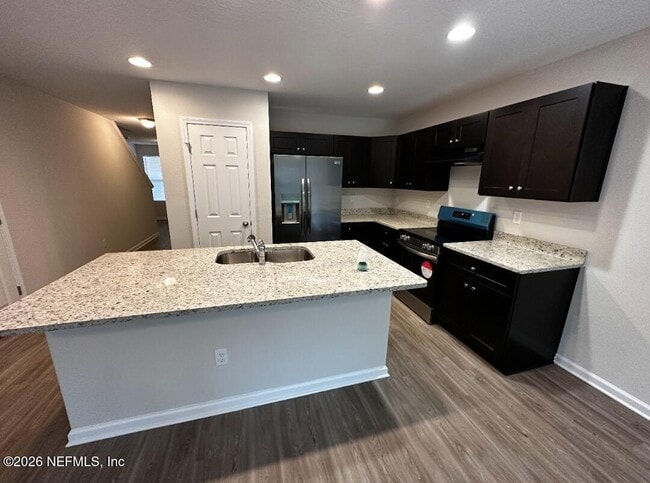 Building Photo - 8206 Halls Hammock Ct