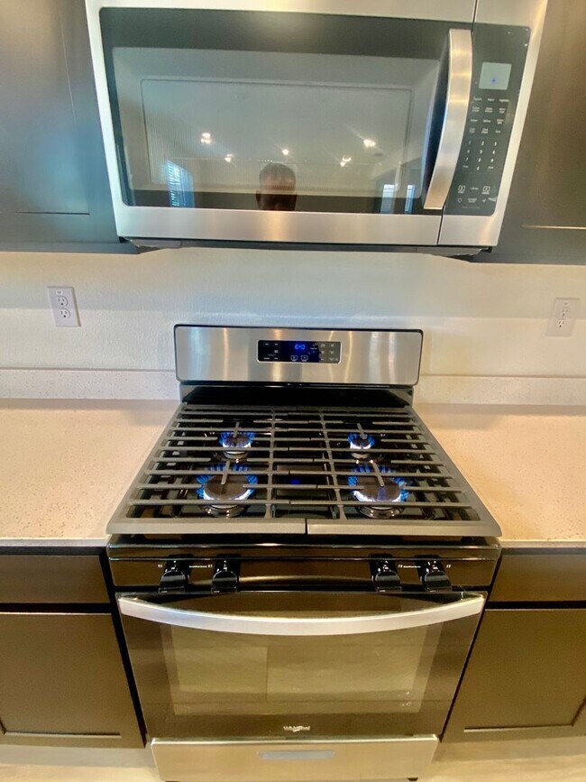 Building Photo - BRAND NEW, LARGE 5 BED, 3 BATH HOME, 2 CAR...