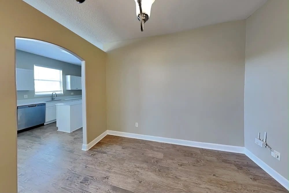 Building Photo - 1325 Golf Point Loop