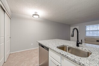 Building Photo - Kilborough Apartments