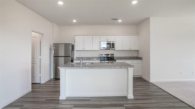 Foto del edificio - 2112 Prairie Ln