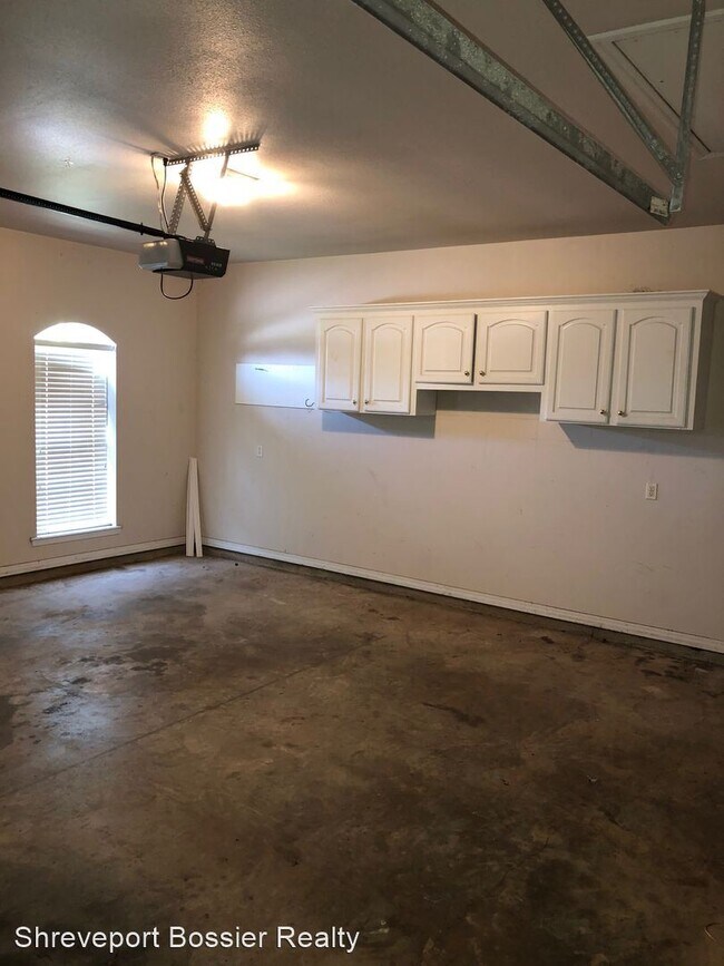 Building Photo - 3 br, 2 bath House - 2520 Brookhaven Dr