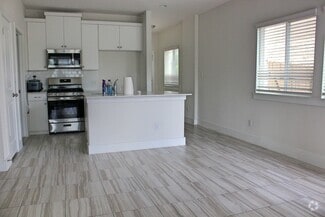 Building Photo - 513 White Steppe Way