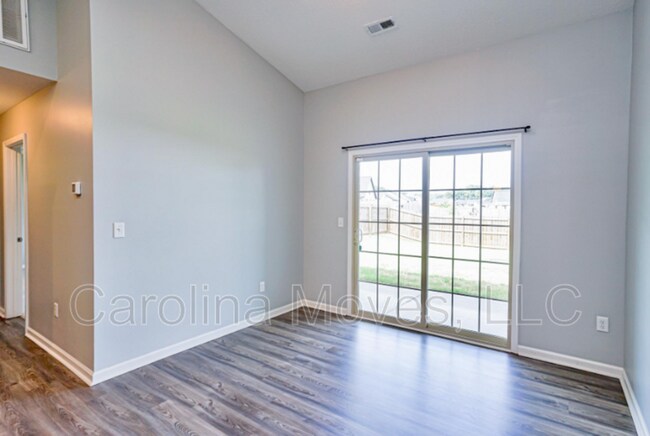 Foto del edificio - 249 Lockeland Park Dr