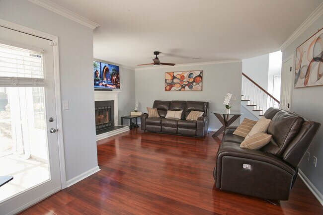 Foto del edificio - 810 Williamsburg Ln