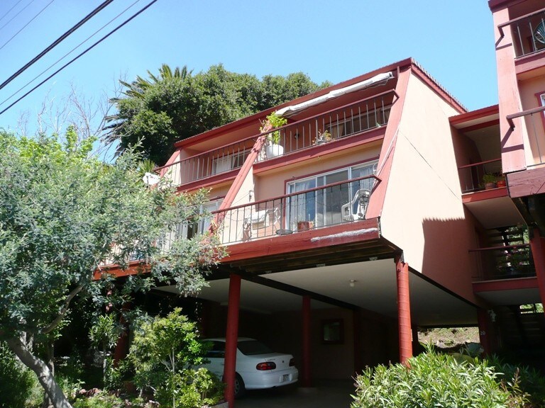Primary Photo - 20 Luna Ln