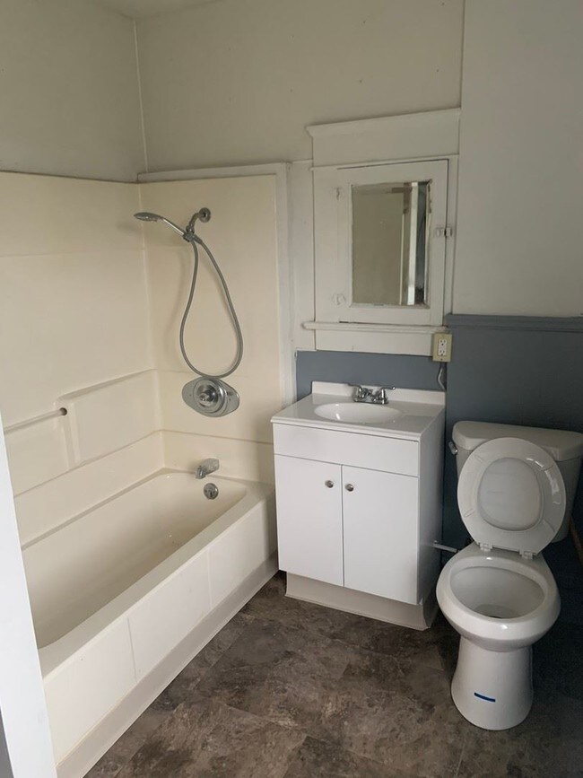 Foto del edificio - 3 br, 1 bath House - 1108 Cunningham Avenue
