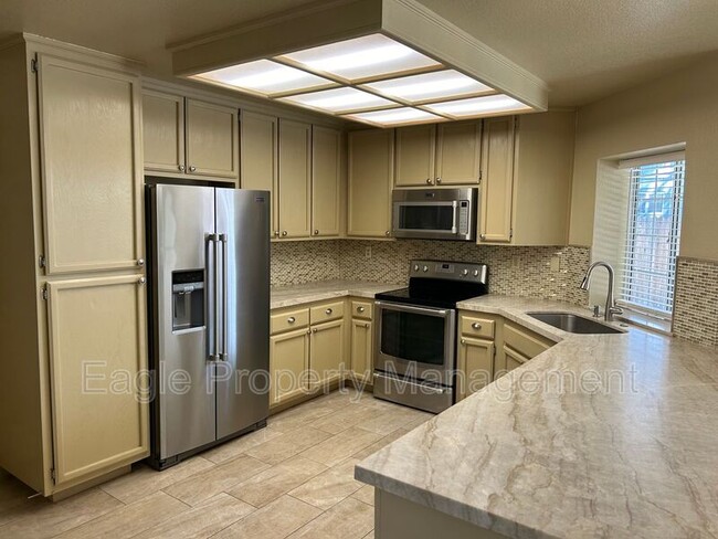 Building Photo - 9363 Foulks Ranch Dr