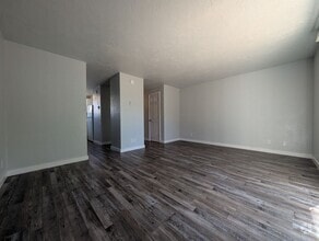 Building Photo - 1044 Q St