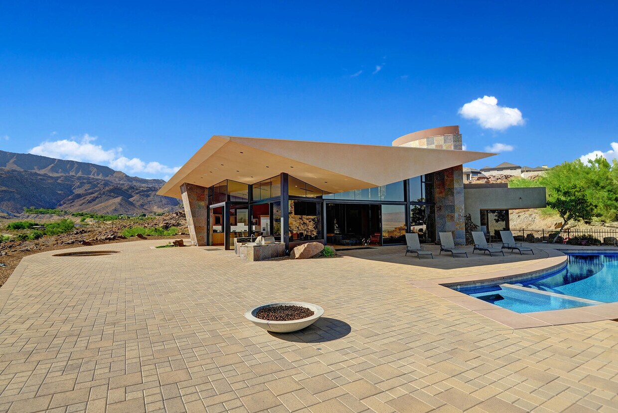 Foto principal - 48710 Paisano Rd
