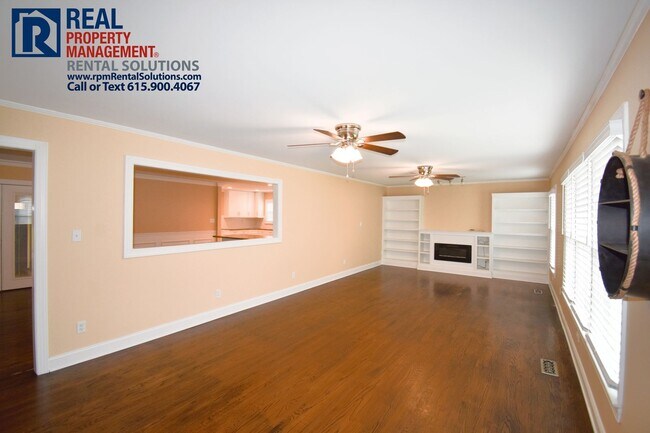 Foto del edificio - Adorable 4BD all brick home! Washer and dryer included!