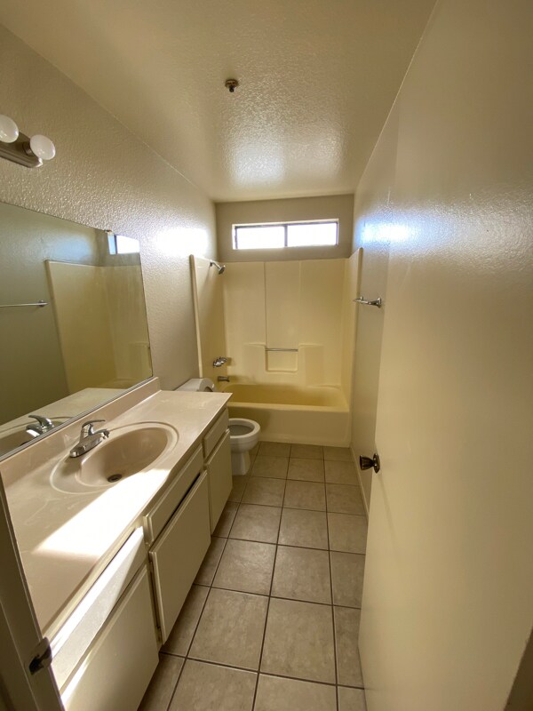 Building Photo - 4063 W 130th St